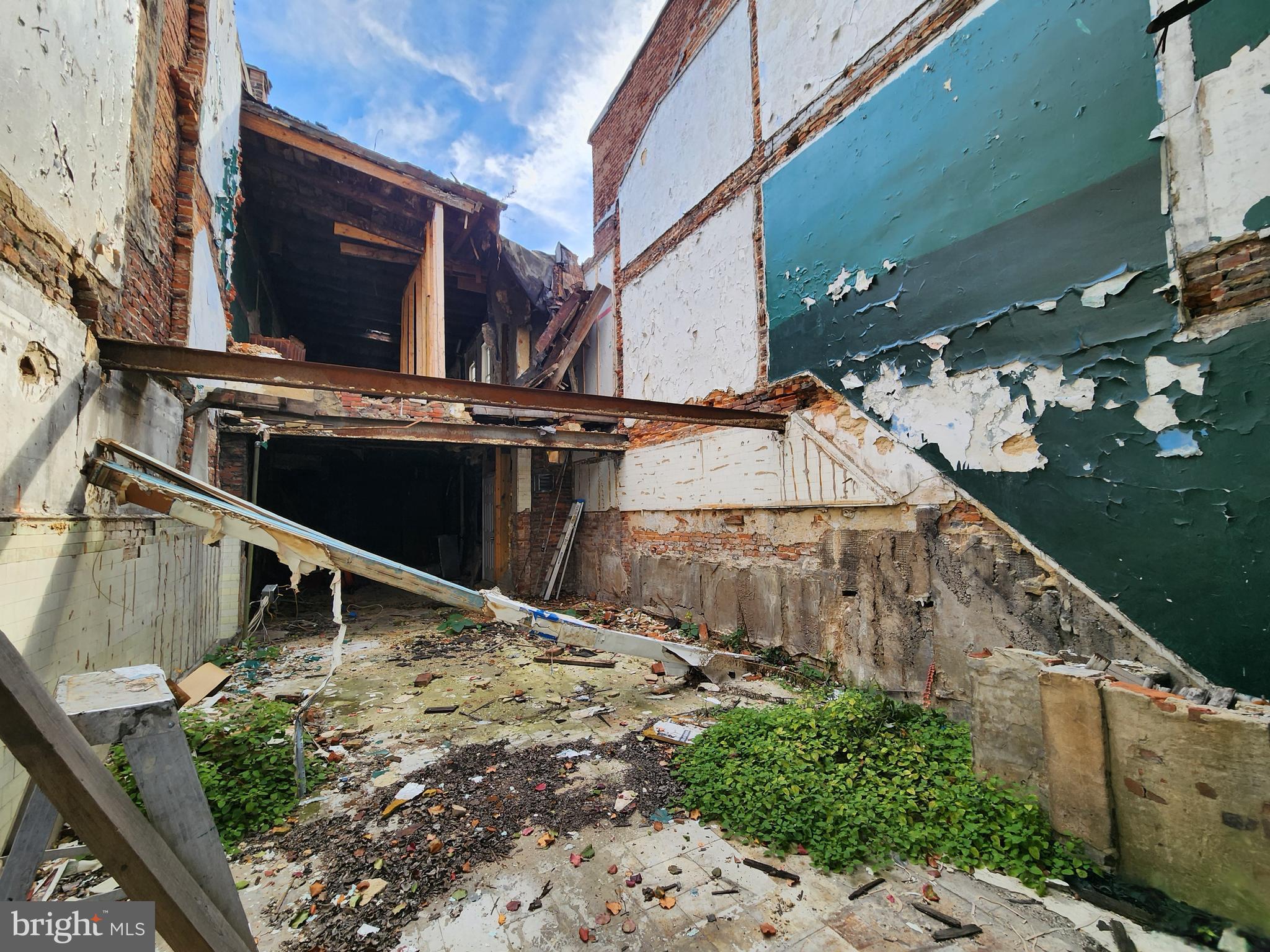 1047 Hillen Street Baltimore, MD 21202 - Photo 3 of 7 a view of houses with outdoor space