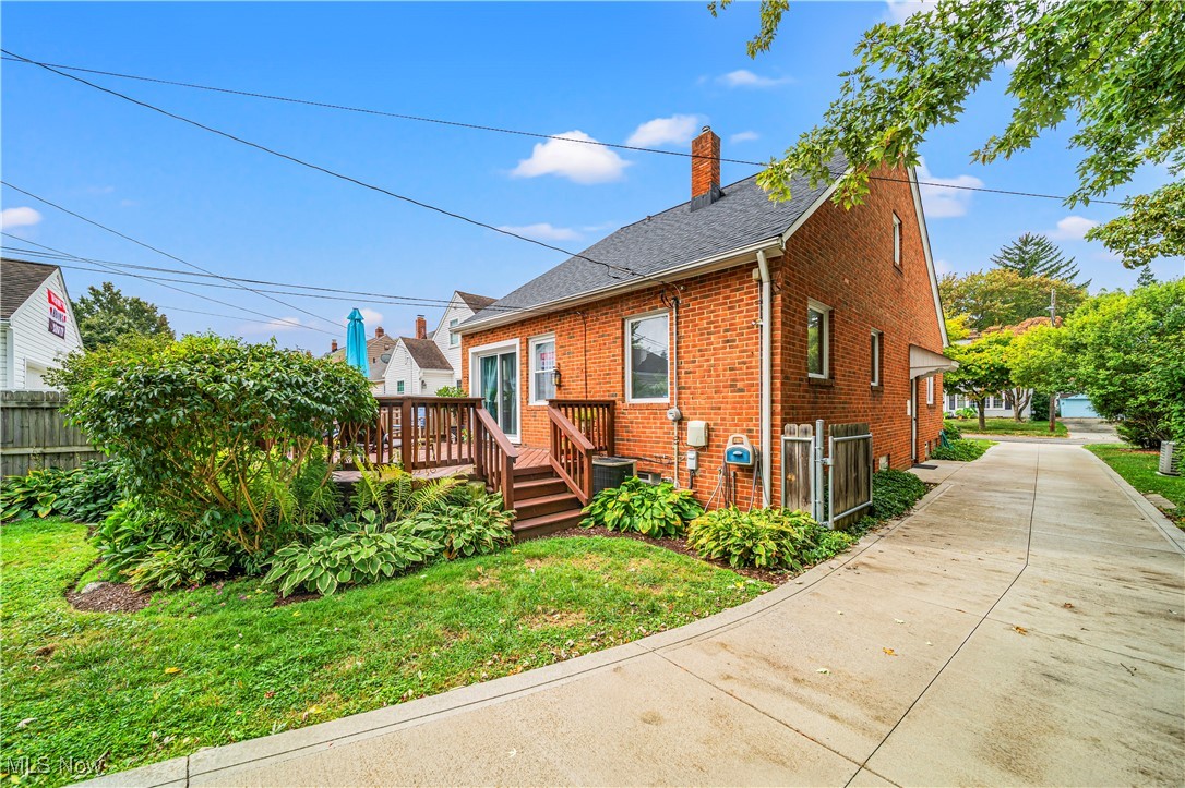 1169 Avondale Road Cleveland, OH 44121 - Photo 5 of 41 Gallery Image 5