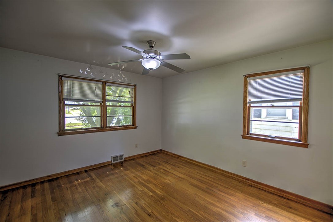 963 North University Avenue Decatur, IL 62522 - Photo 10 of 20 a view of an empty room with a window