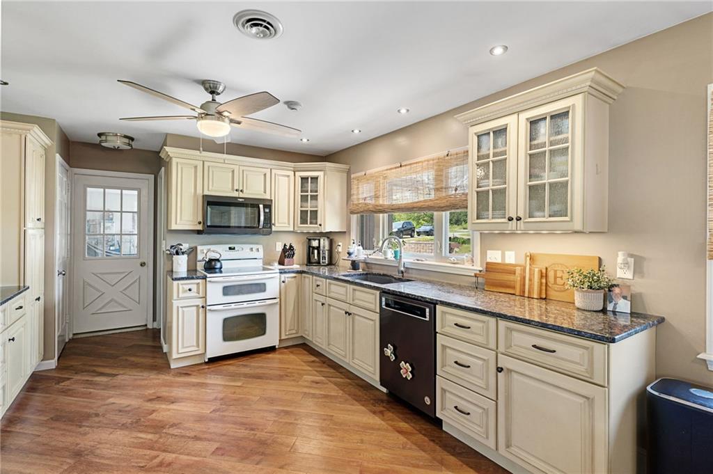 3599 Hadley Road Clarks Mills, PA 16114 - Photo 4 of 26 Gallery Image 4
