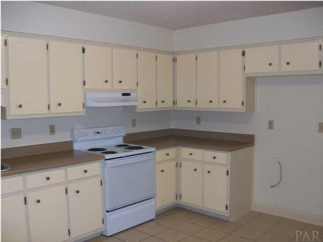 6640 Bellview Pines Road Pensacola, FL 32526 - Photo 19 of 22 KITCHEN