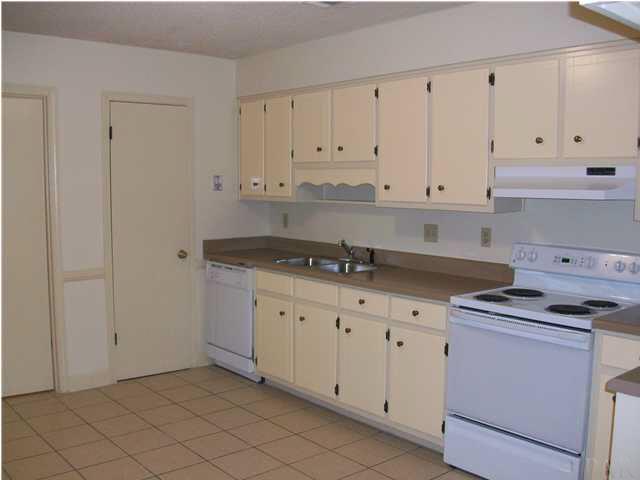 6640 Bellview Pines Road Pensacola, FL 32526 - Photo 21 of 22 ANOTHER VIEW OF KITCHEN, TILE FLOORING