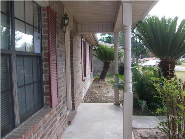 6640 Bellview Pines Road Pensacola, FL 32526 - Photo 3 of 22 COVERED FRONT PORCH