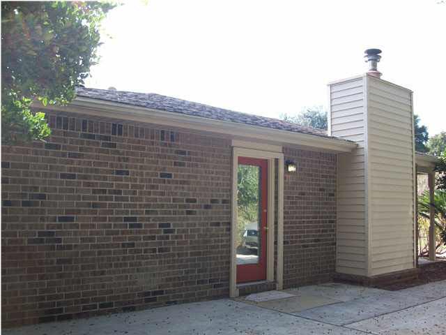 6640 Bellview Pines Road Pensacola, FL 32526 - Photo 4 of 22 SIDE OF HOME WITH ENTRY TO KITCHEN