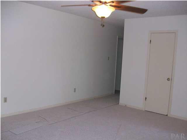 6640 Bellview Pines Road Pensacola, FL 32526 - Photo 6 of 22 Livingroom