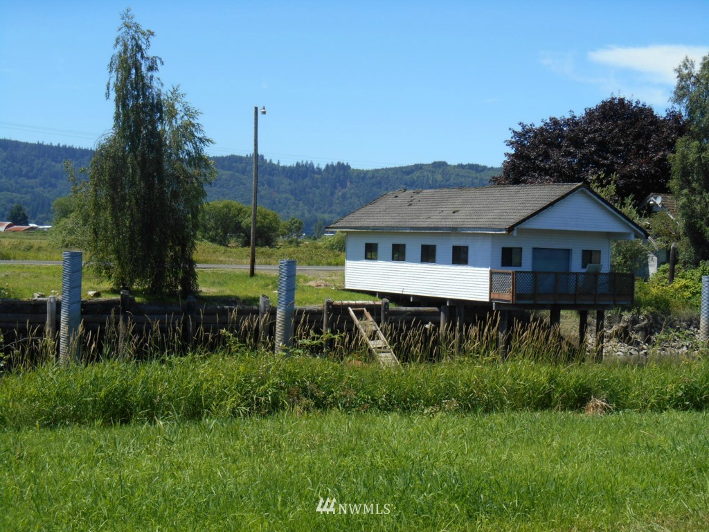 52 South Welcome Slough Road Cathlamet, WA 98612 - Photo 1 of 25 Gallery Image 1