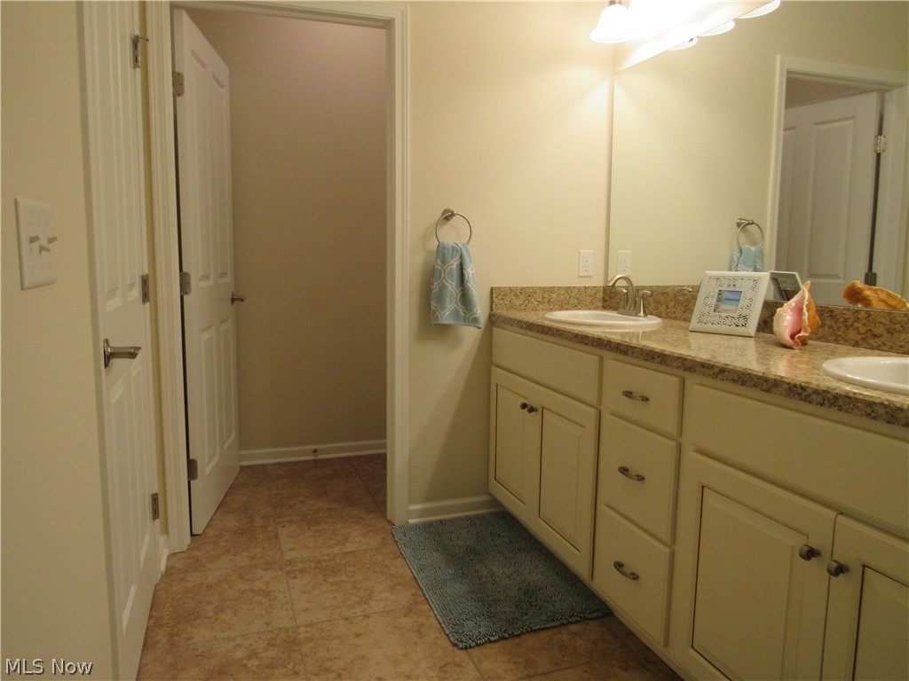 3923 Coventry Lane Huron, OH 44839 - Photo 24 of 35