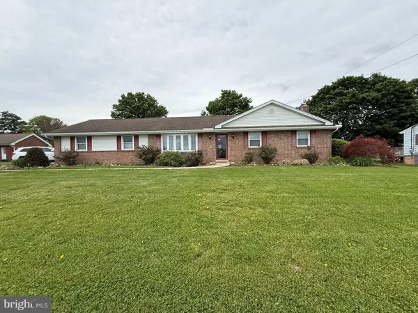 $2,400 | 468 South Farmersville Road, Ephrata, PA 17522