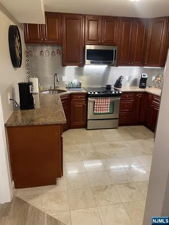 $1,850 | 26 Sampson Street, Unit 1, Garfield, NJ 07026