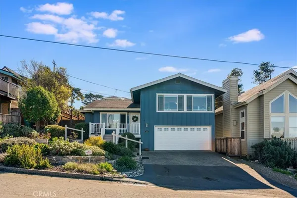 $909,000 | 550 Plymouth Street, Cambria, CA 93428