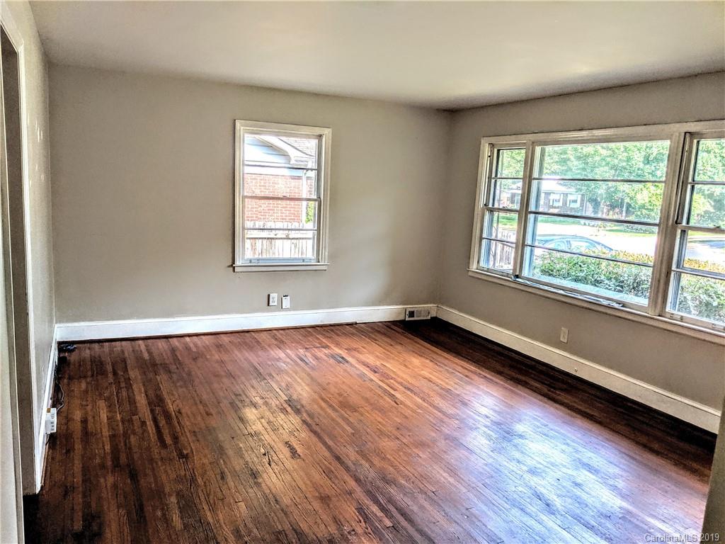 2936 Enfield Road Charlotte, NC 28205 - Photo 3 of 16 Gallery Image 3