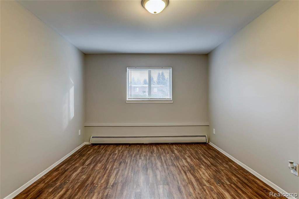2177 Decker Road, Unit 53 Walled Lake, MI 48390 - Photo 9 of 16