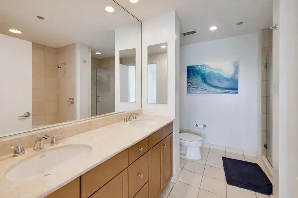 $875,000 | 130 North Garland Court, Unit 1703, Chicago, IL 60602