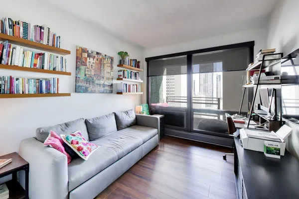 $875,000 | 130 North Garland Court, Unit 1703, Chicago, IL 60602