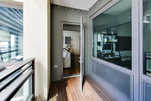 $875,000 | 130 North Garland Court, Unit 1703, Chicago, IL 60602