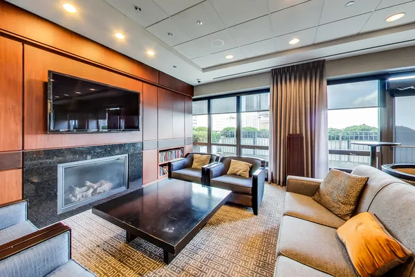 $875,000 | 130 North Garland Court, Unit 1703, Chicago, IL 60602