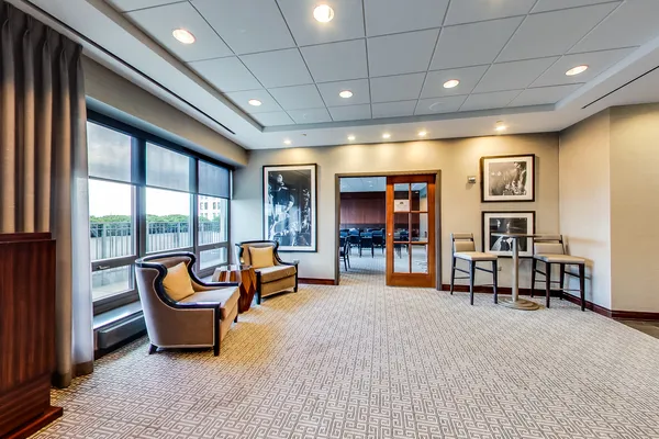 $875,000 | 130 North Garland Court, Unit 1703, Chicago, IL 60602