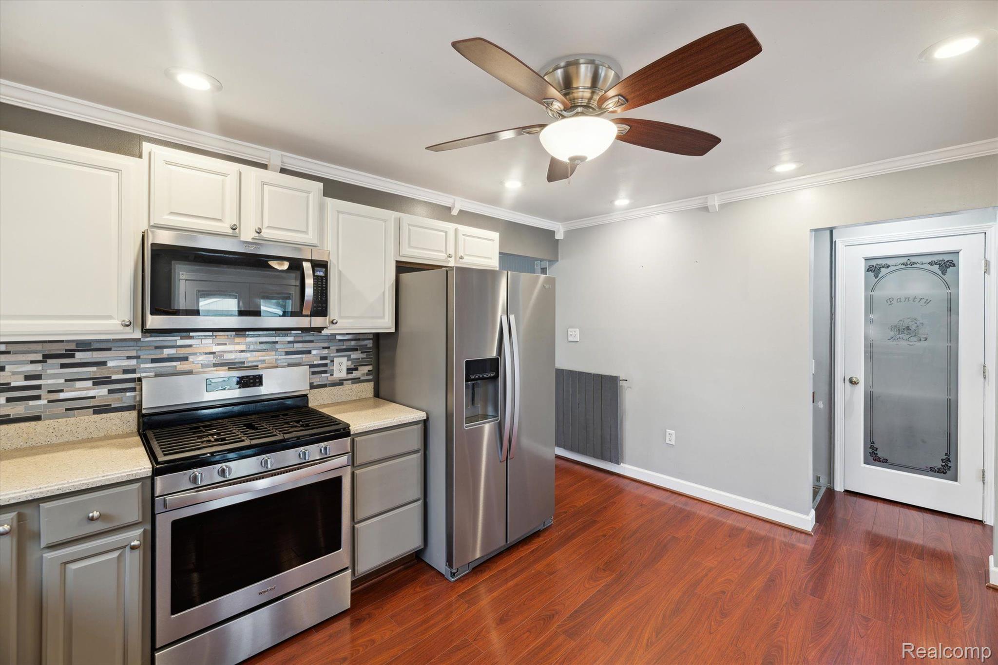 13473 Perry Circle Warren, MI 48088 - Photo 13 of 45 Gallery Image 13