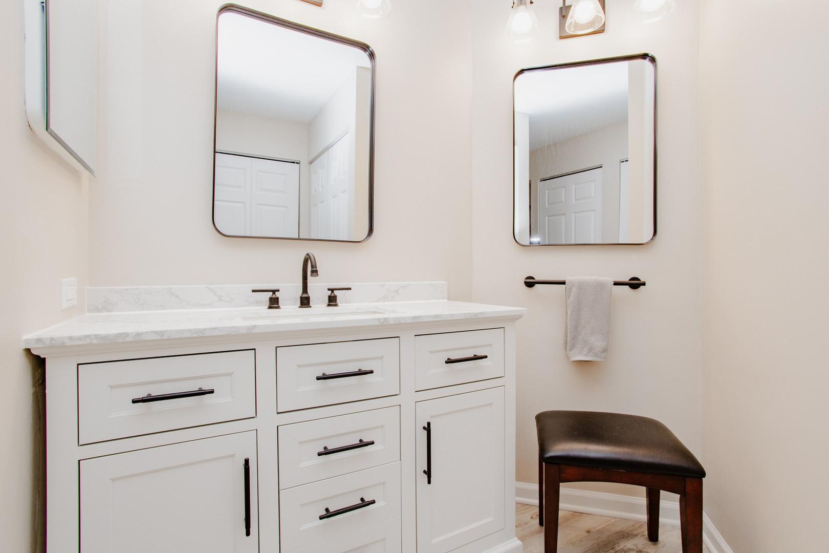 1020 Pembridge Road Lake Zurich, IL 60047 - Photo 25 of 44