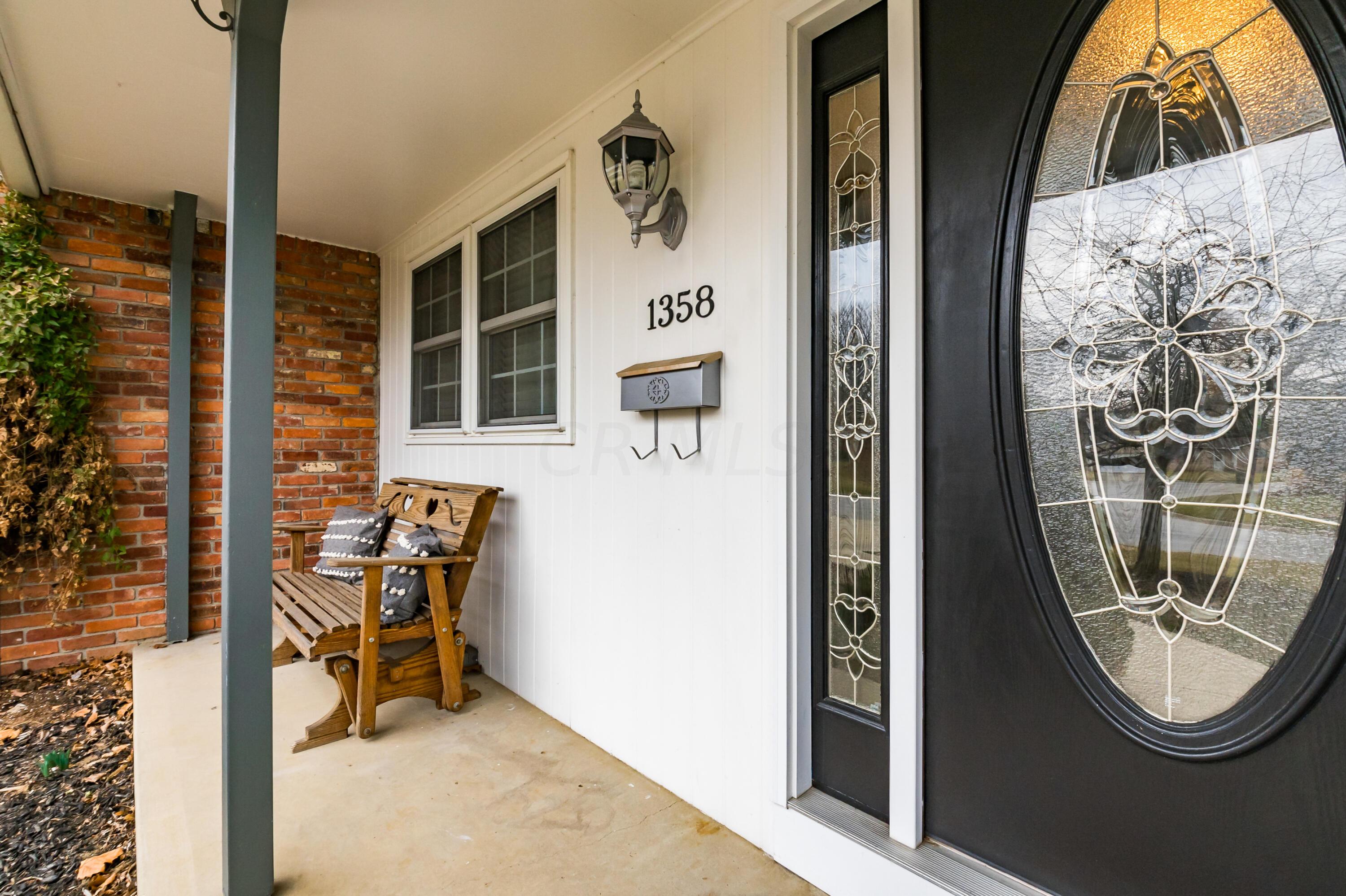 1358 Reymond Road Columbus, OH 43220 - Photo 3 of 40 Gallery Image 3