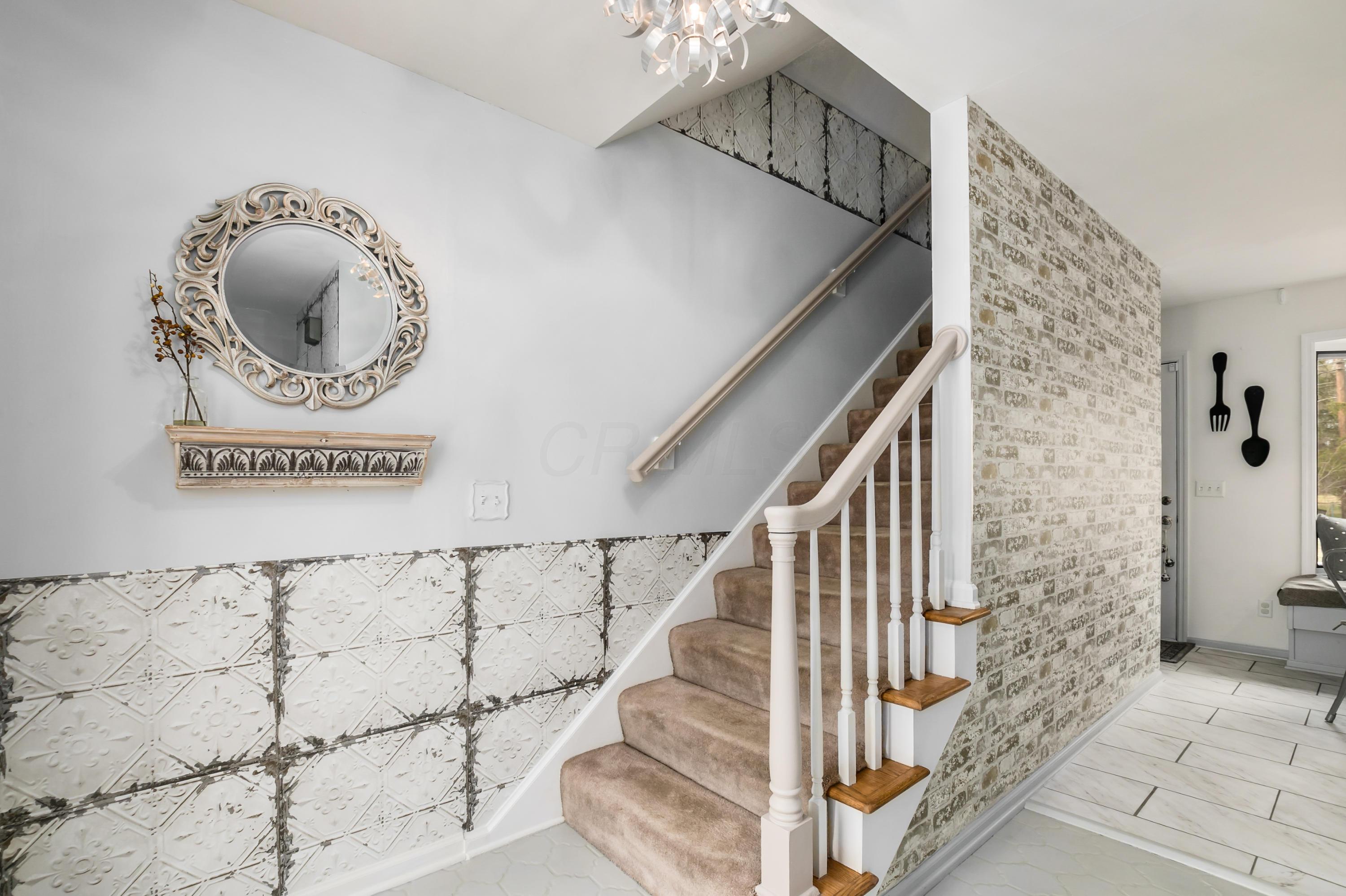 1358 Reymond Road Columbus, OH 43220 - Photo 4 of 40 Gallery Image 4