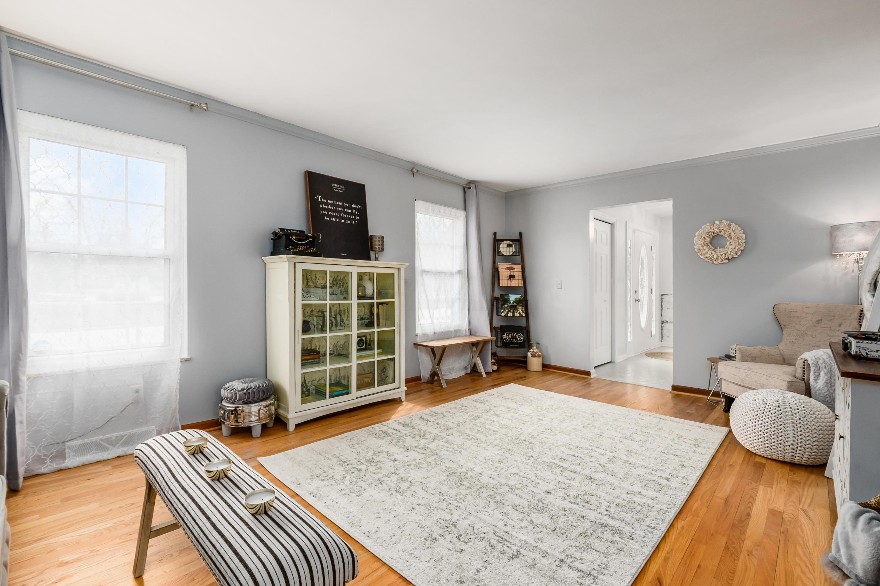 1358 Reymond Road Columbus, OH 43220 - Photo 8 of 40 Gallery Image 8