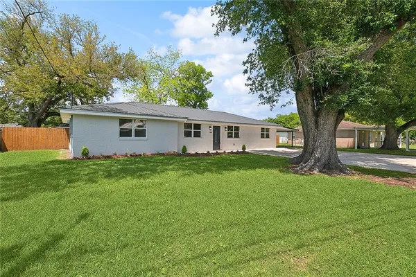 $325,000 | 826 Mongrue Street, Luling, LA 70070