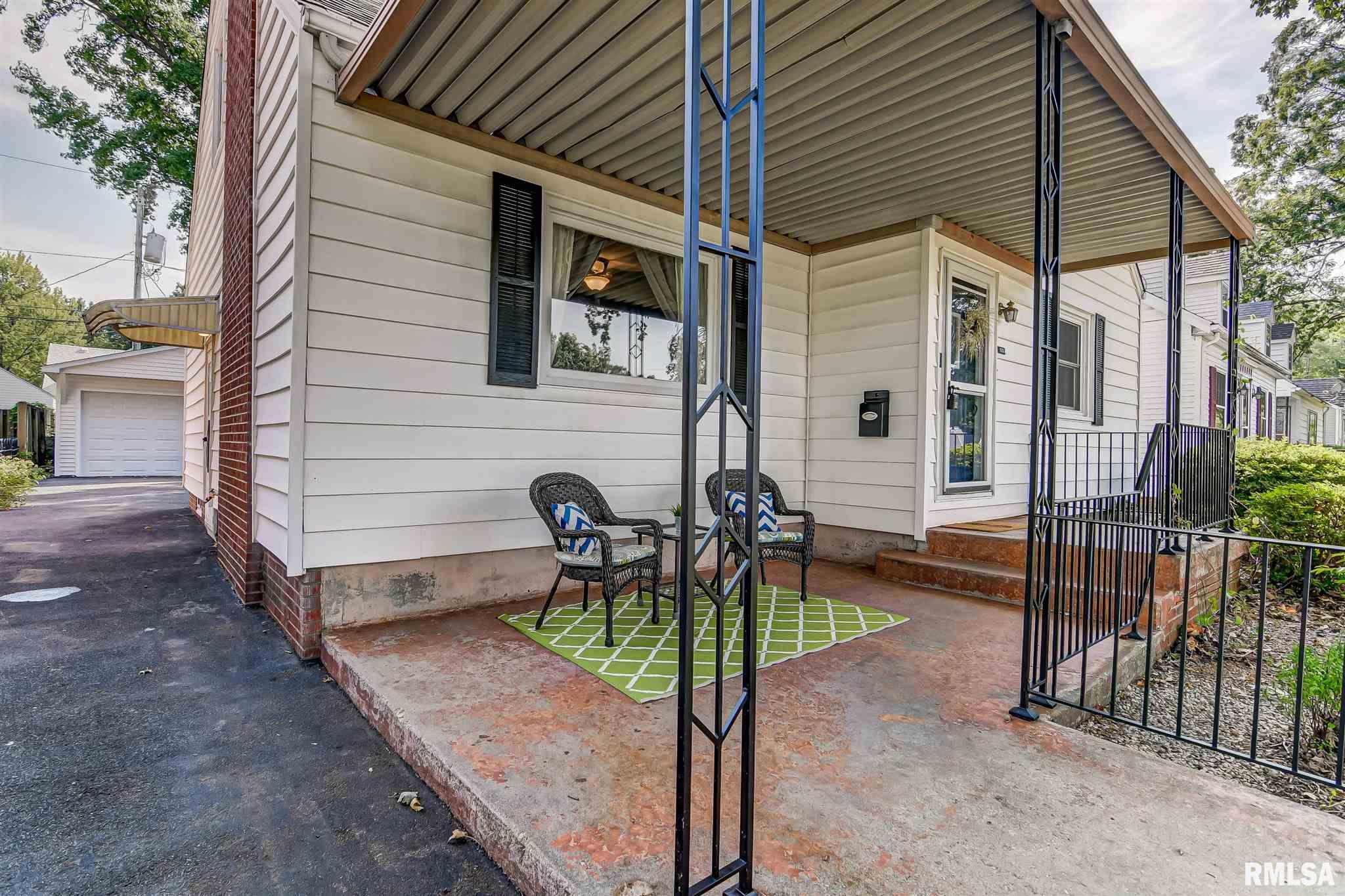 1532 West Governor Street Springfield, IL 62704 - Photo 2 of 29 Gallery Image 2