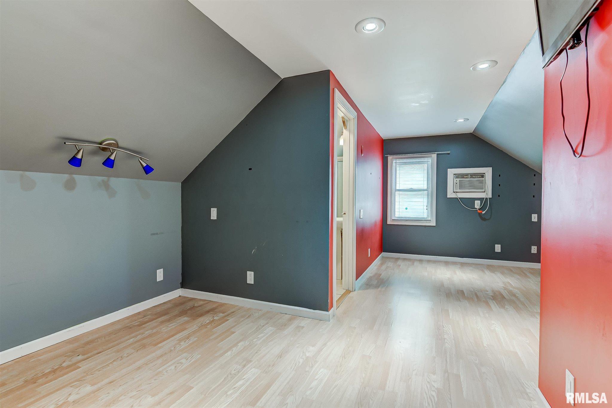 1532 West Governor Street Springfield, IL 62704 - Photo 17 of 29 Gallery Image 17
