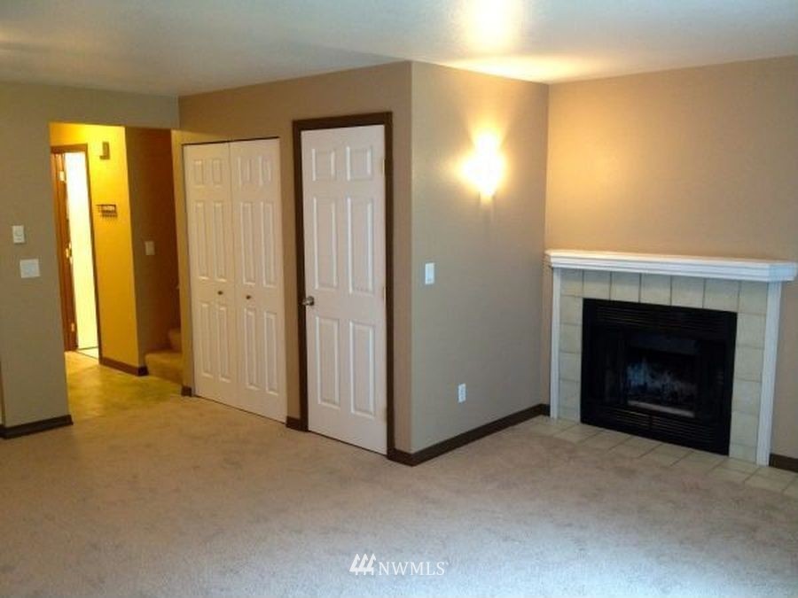 18910 Bothell Everett Highway, Unit F2 Bothell, WA 98012 - Photo 3 of 14 Gallery Image 3