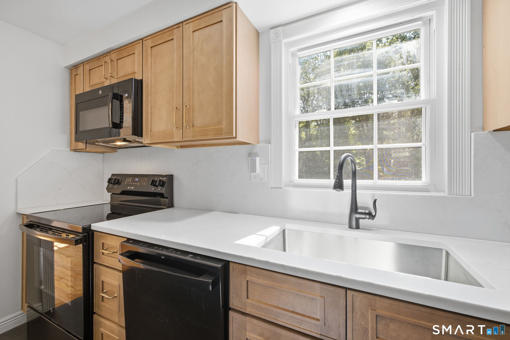 99 Cow Hill Road Clinton, CT 06413 - Photo 18 of 32 Gallery Image 18