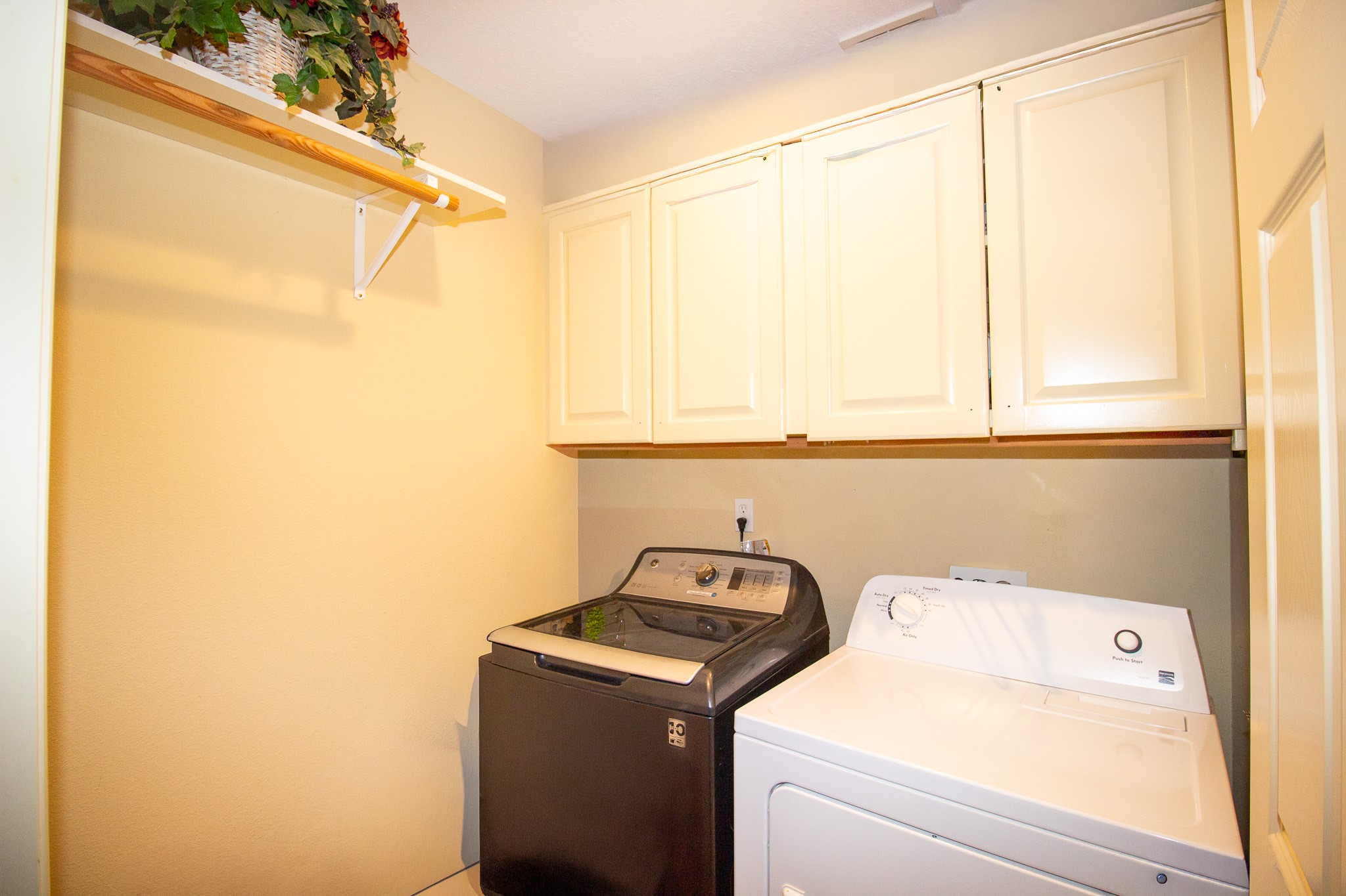 40411 Bosque Road Hempstead, TX 77445 - Photo 16 of 25 Laundry room includes air vents for added comfort, and the AC system was updated with a new spring replacement in 2024.