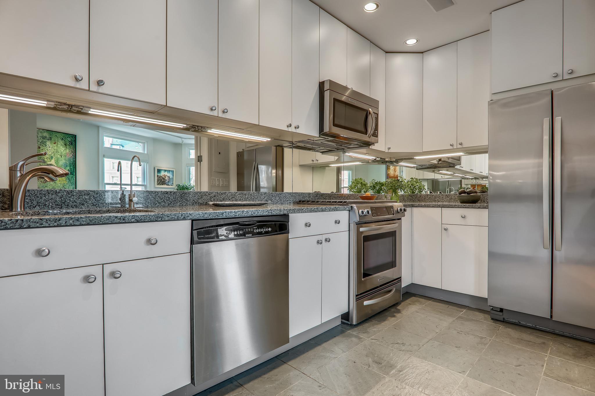 2022 Columbia Road Northwest, Unit 112 Washington, DC 20009 - Photo 18 of 41 Gourmet open plan kitchen...