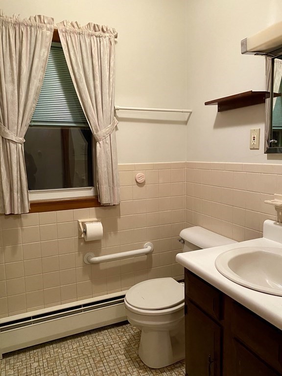 45 Crosby Road Dracut, MA 01826 - Photo 12 of 28 Gallery Image 12