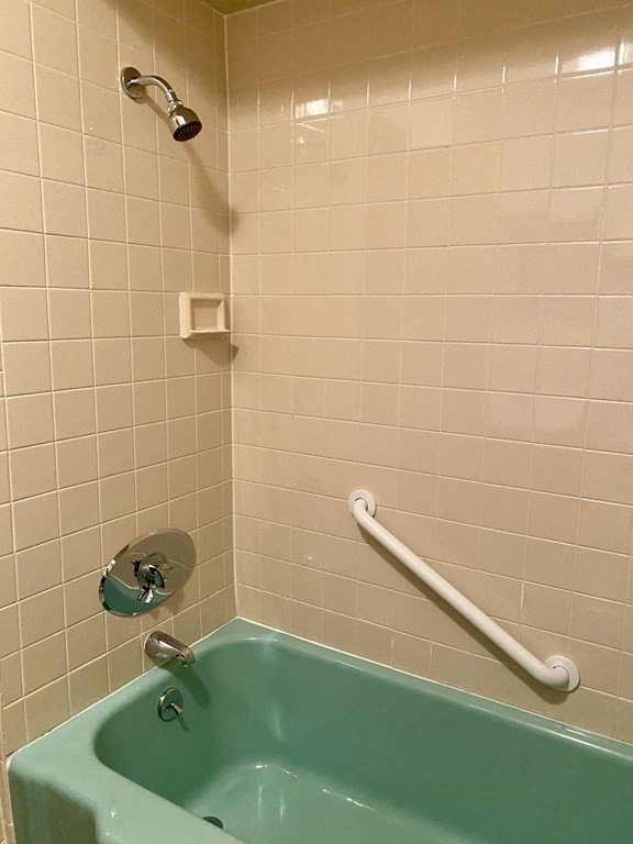 45 Crosby Road Dracut, MA 01826 - Photo 13 of 28 Gallery Image 13