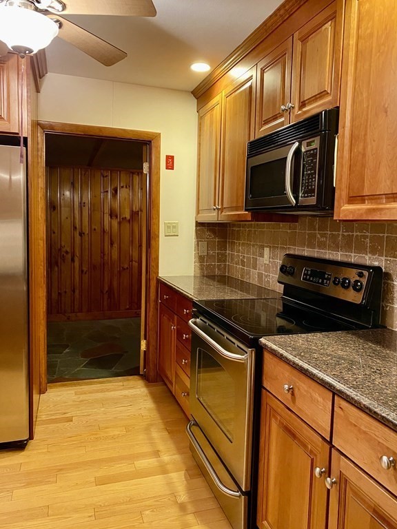 45 Crosby Road Dracut, MA 01826 - Photo 8 of 28 Gallery Image 8