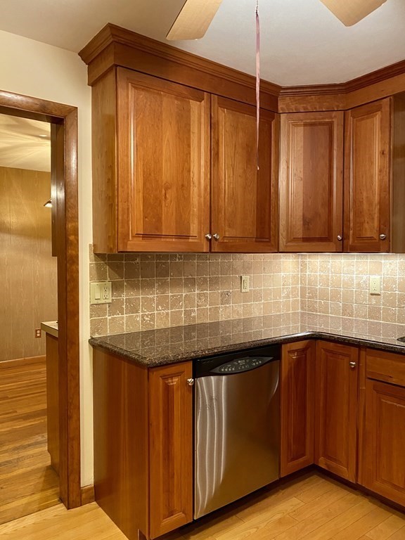 45 Crosby Road Dracut, MA 01826 - Photo 9 of 28 Gallery Image 9