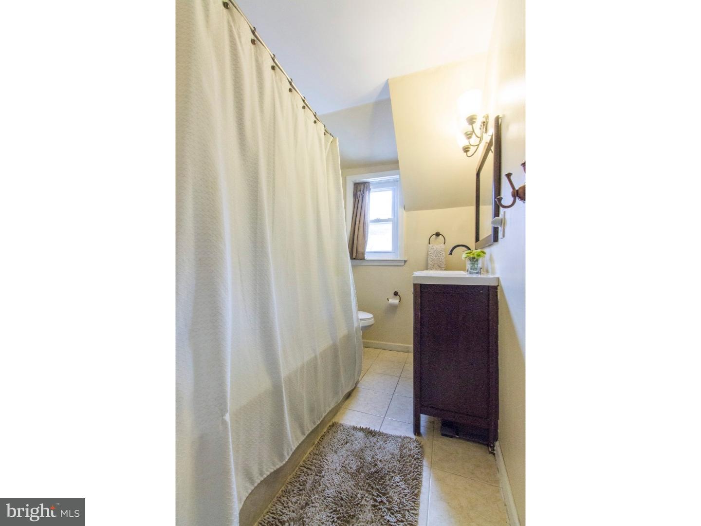 6608 Lotus Road Philadelphia, PA 19151 - Photo 15 of 24