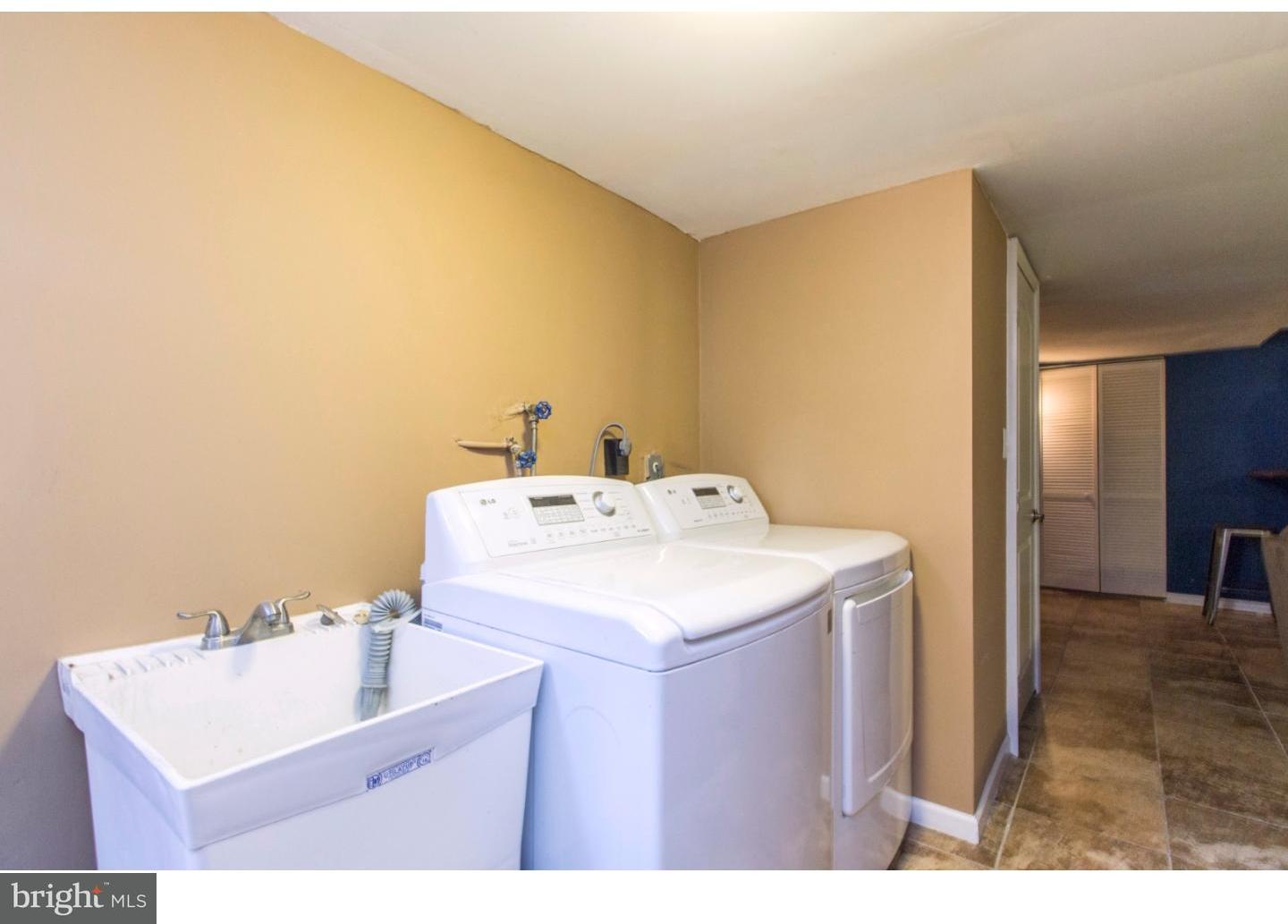 6608 Lotus Road Philadelphia, PA 19151 - Photo 10 of 24