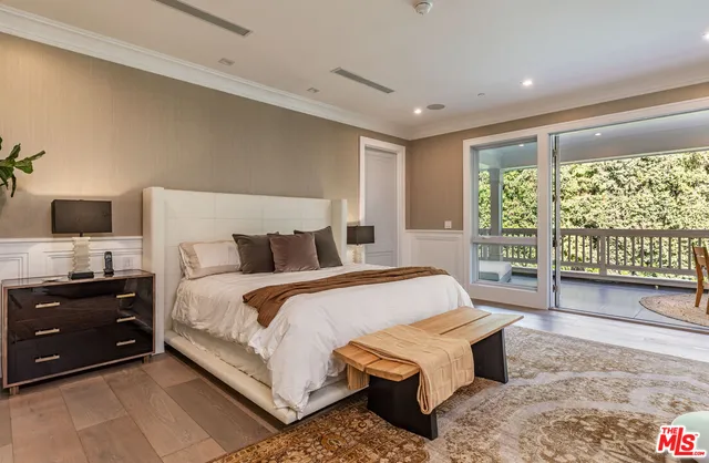 $20,900,000 | 1000 North Norman Place, Los Angeles, CA 90049