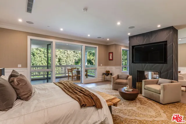 $20,900,000 | 1000 North Norman Place, Los Angeles, CA 90049
