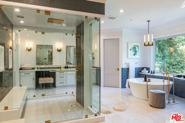 $20,900,000 | 1000 North Norman Place, Los Angeles, CA 90049