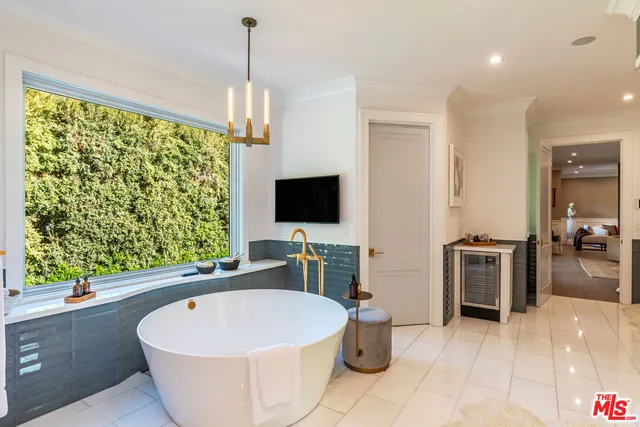 $20,900,000 | 1000 North Norman Place, Los Angeles, CA 90049