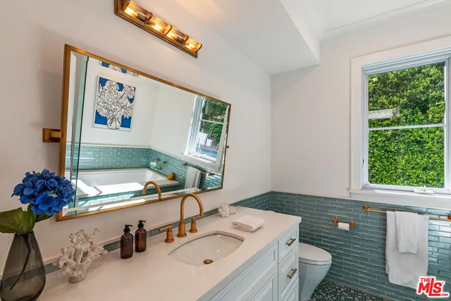 $20,900,000 | 1000 North Norman Place, Los Angeles, CA 90049