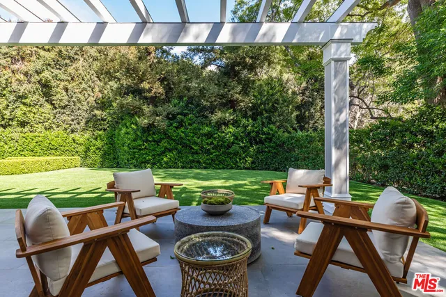 $20,900,000 | 1000 North Norman Place, Los Angeles, CA 90049