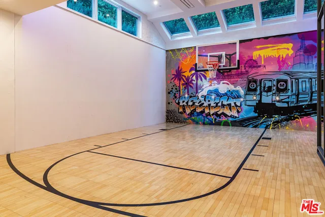 $20,900,000 | 1000 North Norman Place, Los Angeles, CA 90049