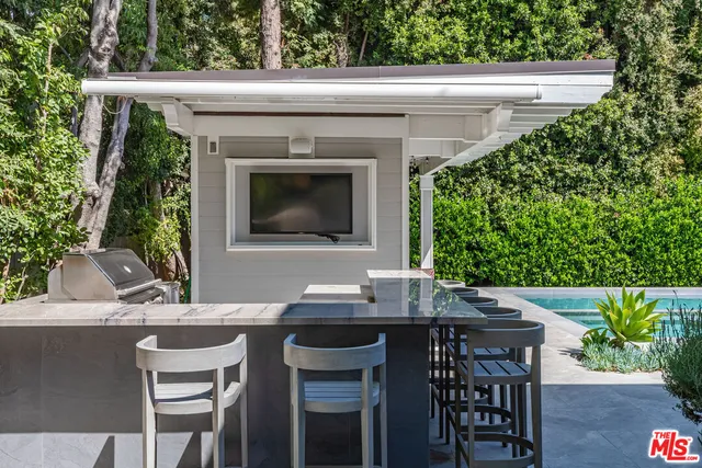 $20,900,000 | 1000 North Norman Place, Los Angeles, CA 90049