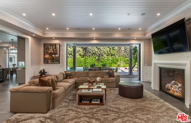 $20,900,000 | 1000 North Norman Place, Los Angeles, CA 90049