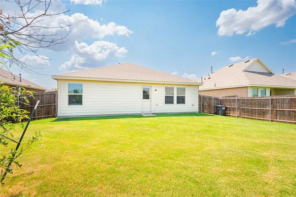 $325,000 | 1614 Fields View Drive, Anna, TX 75409