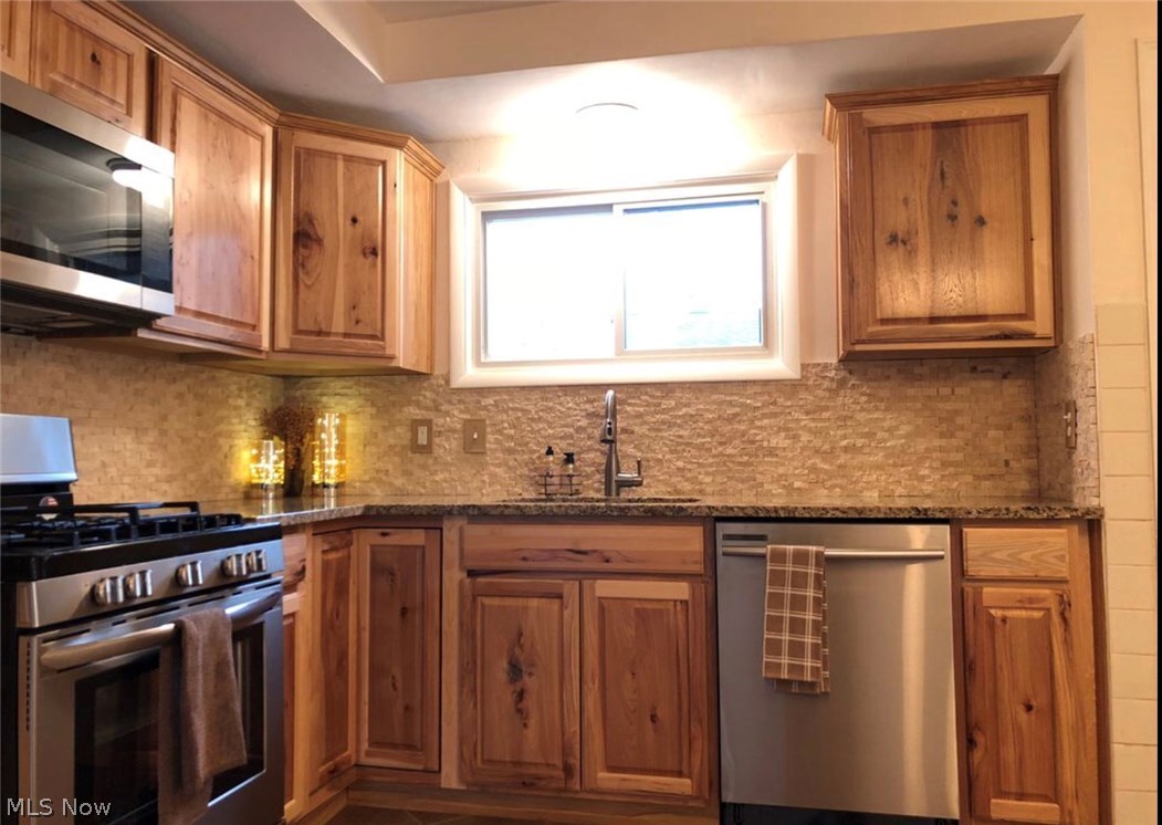 1227 Haverston Road Lyndhurst, OH 44124 - Photo 14 of 35